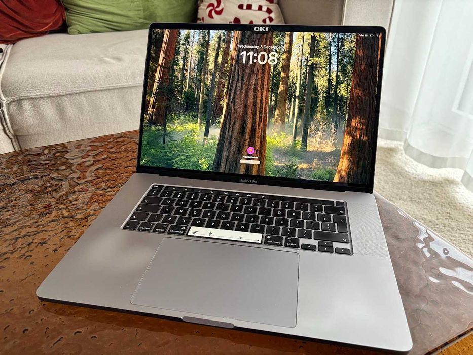 MacBook Pro 2019 16" i7 16GB
