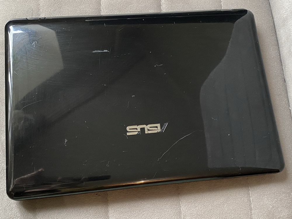 Нетбук Asus в хорошем состоянии