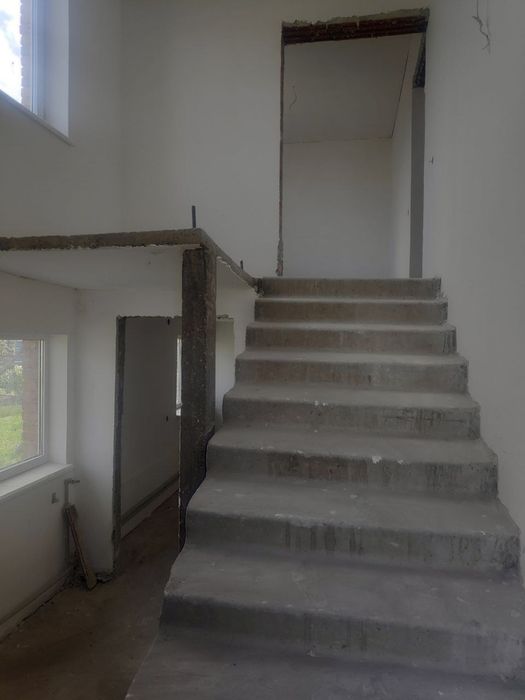 Продається будинок ( недобудований)