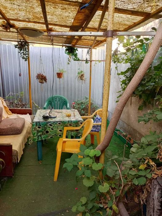 Продам будинок з земельною ділянкою поблизу моря без посередників