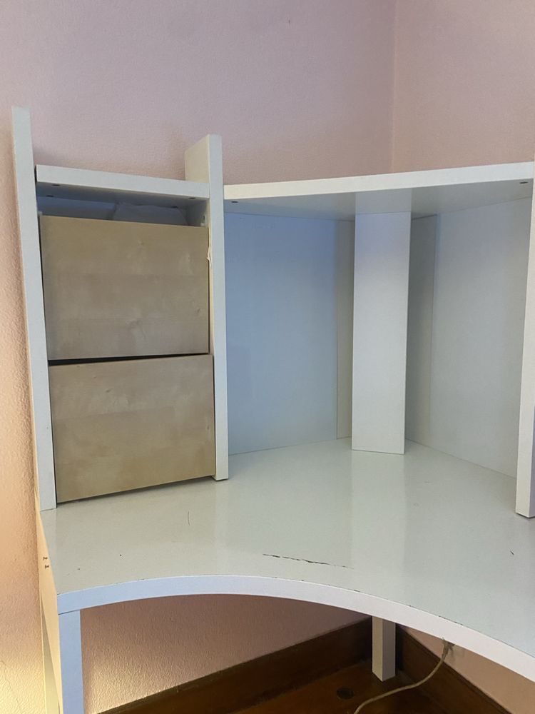 Secretaria branca de canto (ikea)