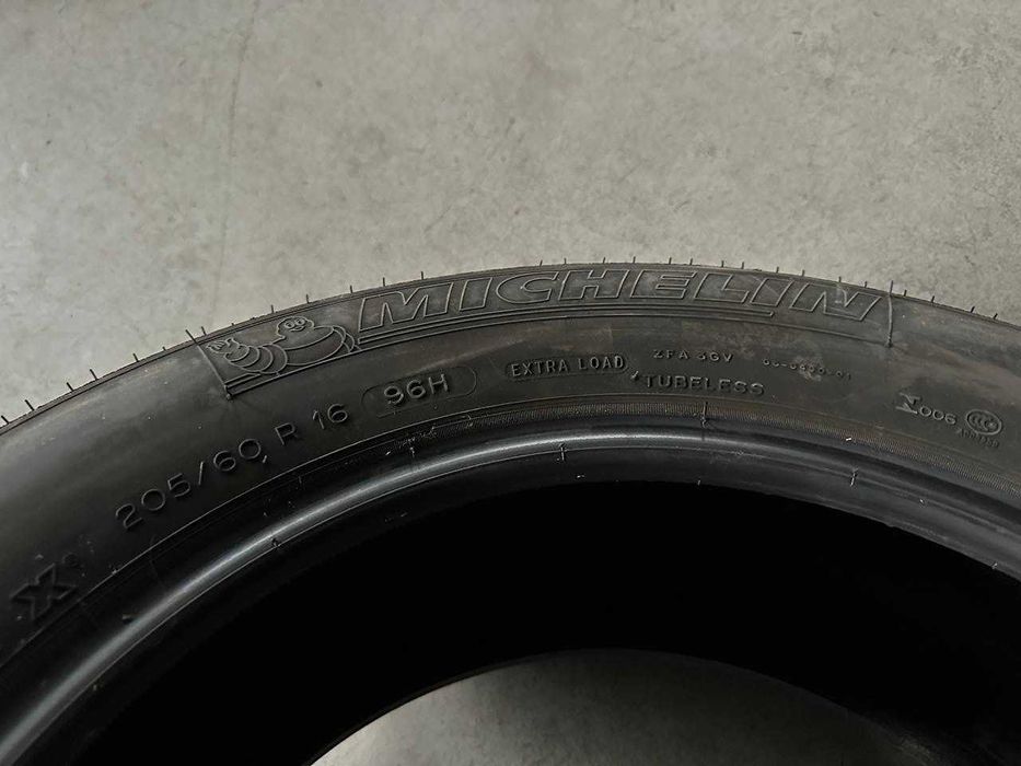 Шина літня / резина летняя R 16 205 60 Мішлен  Michelin