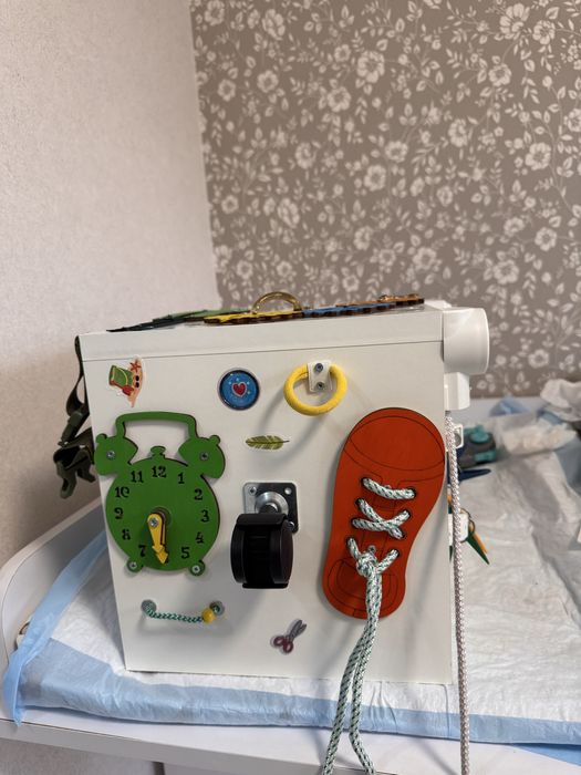 Бізікуб дитячий