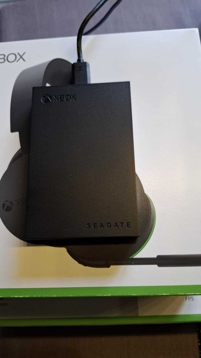 Microsoft Xbox Series S + Dysk do XBOX SEAGATE Game Drive 2TB HDD