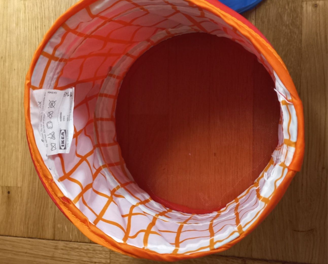 Organizery na przybory szkolne ikea i kredki
