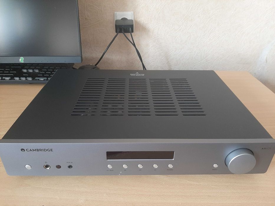Підсилювач Cambridge Audio AXA35