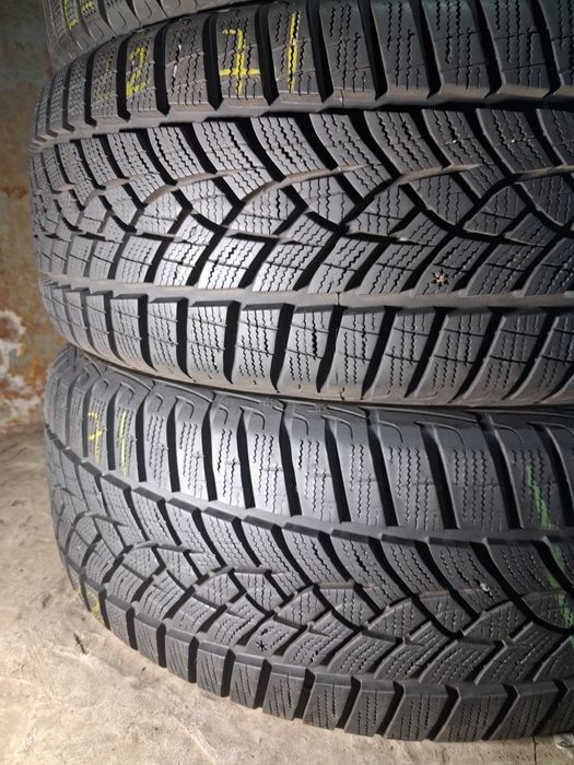 Шини 215/55 17 Goodyear UltraGrip Performance комплект зима
