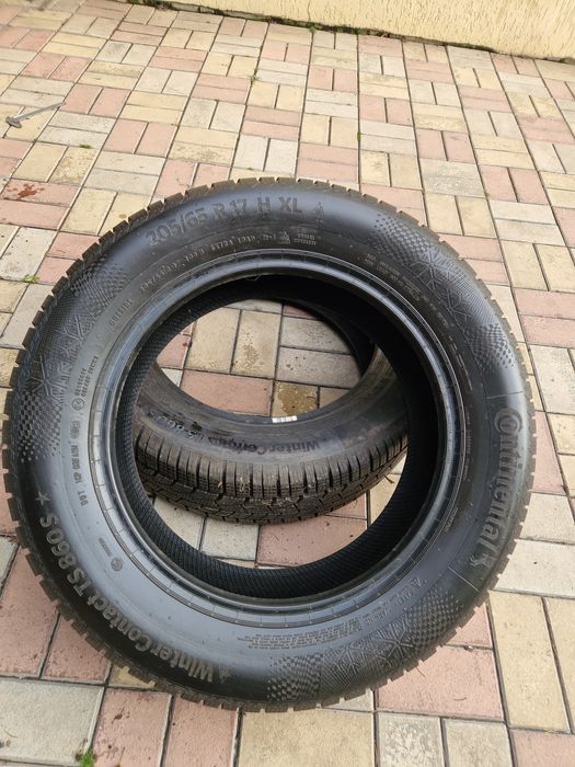 Продам два зимних колеса R 205/65/17
