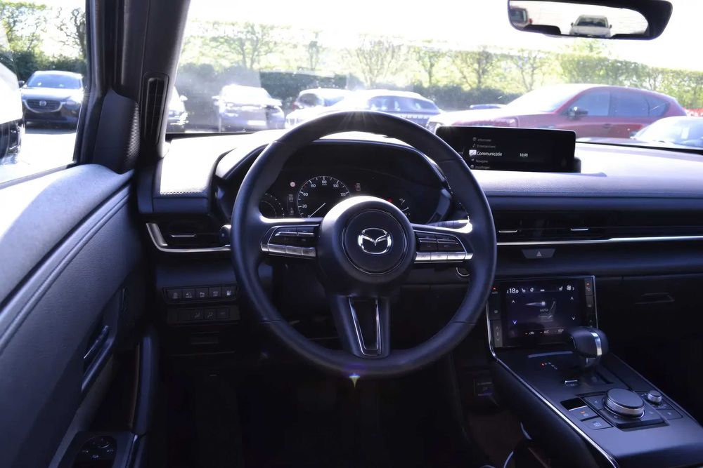 Mazda MX-30      2023