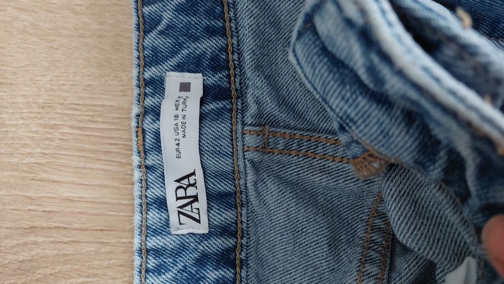 Spodnie jeansy Zara 42