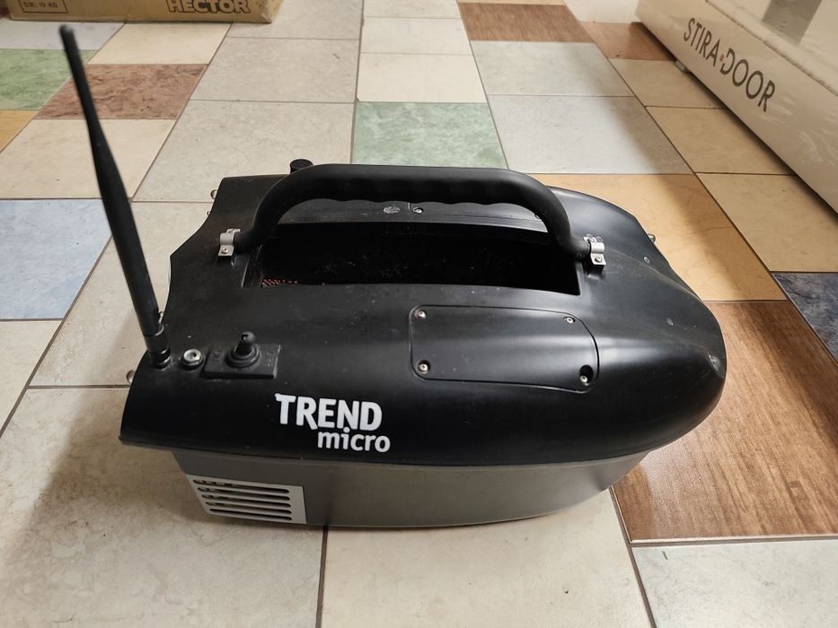 Łódka zanętowa trend micro