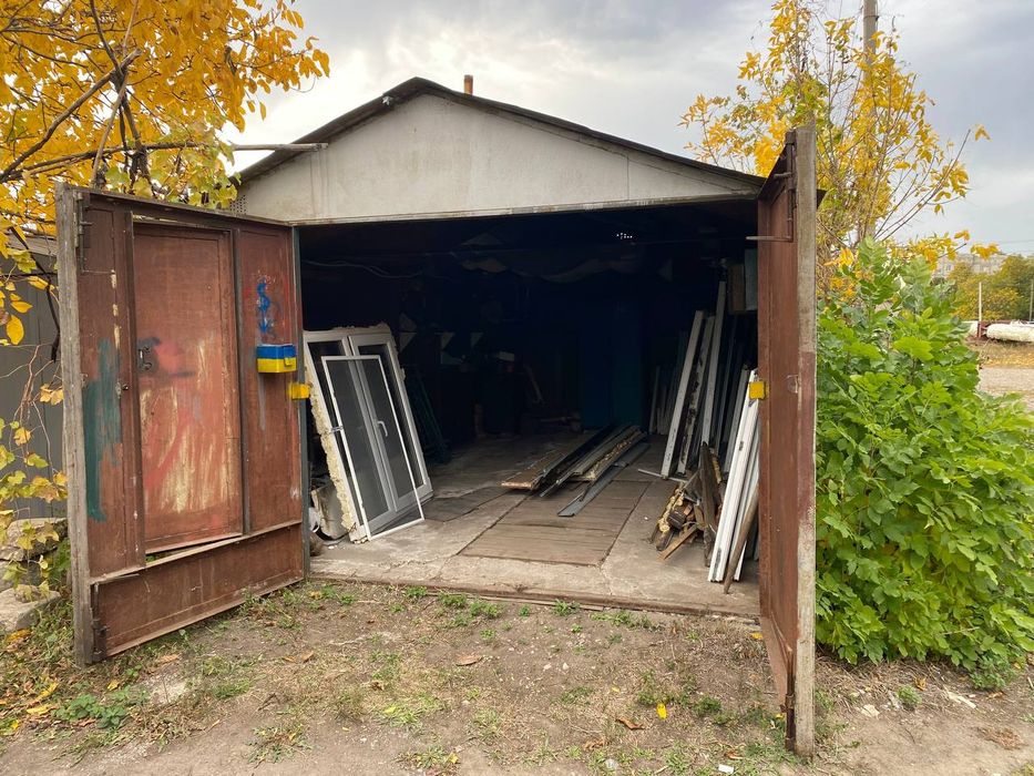 Продам гараж Лозовая