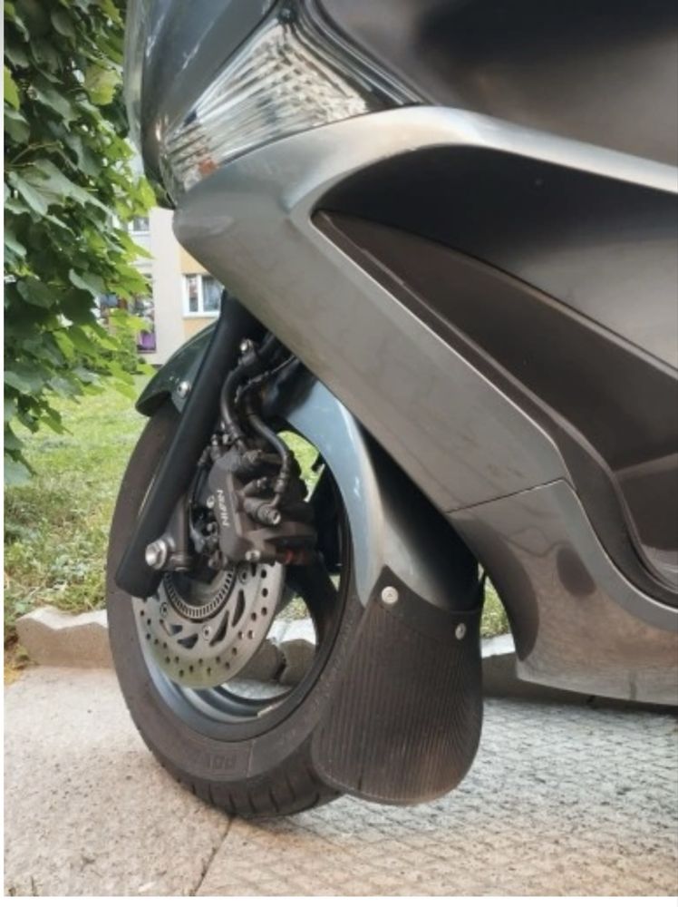 Skuter Honda SW-T400