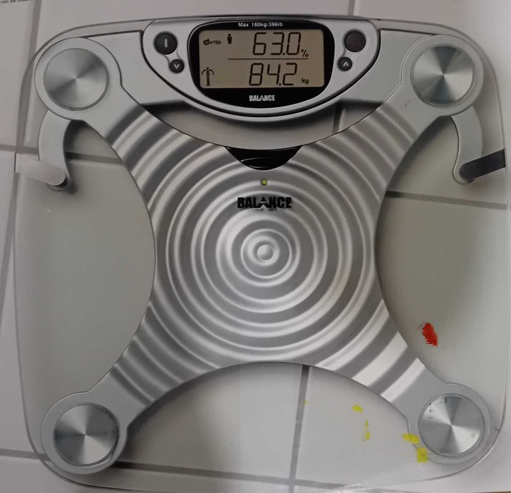 Balança medição de gordura e água corporal · Balance