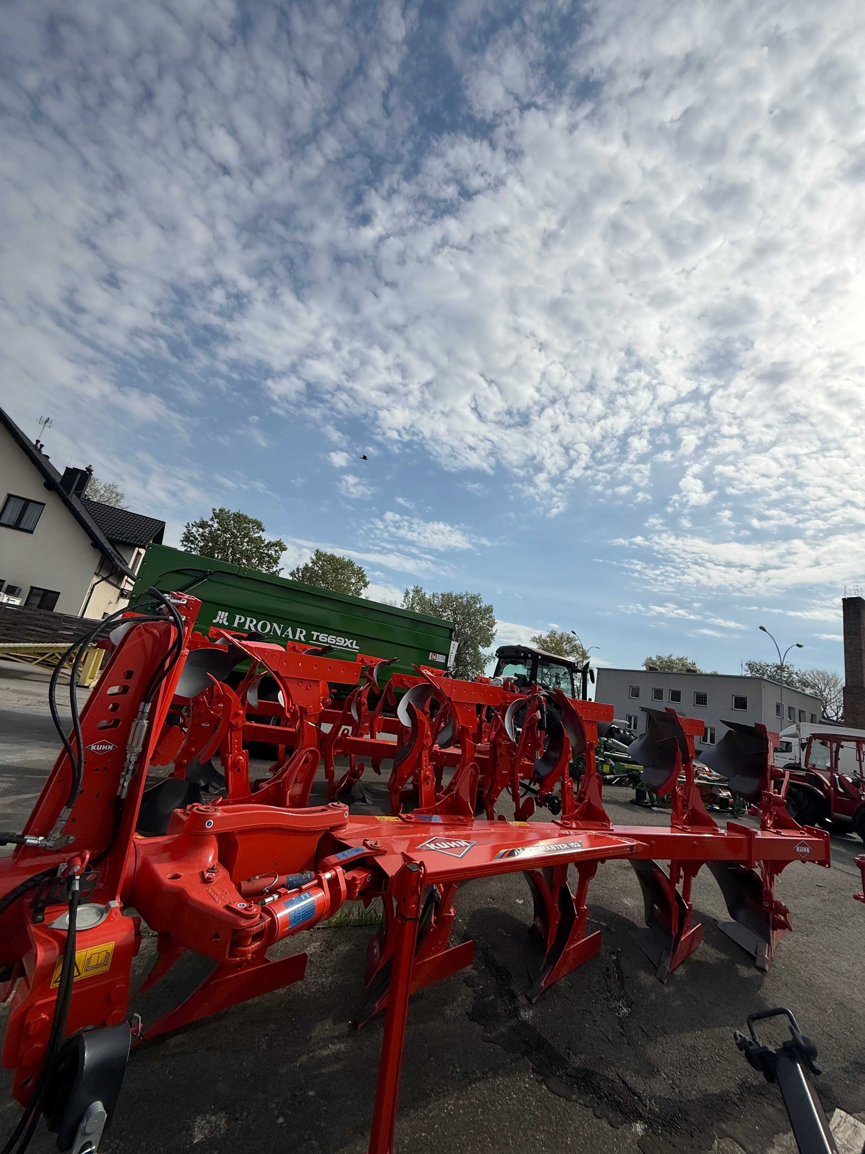 Kuhn Pług KUHN Multi Master 123-153