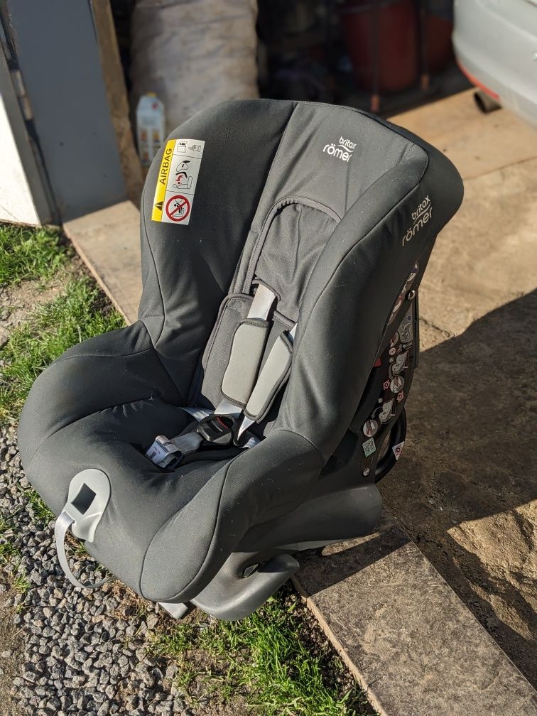 Автокрісло Britax romer first class plus