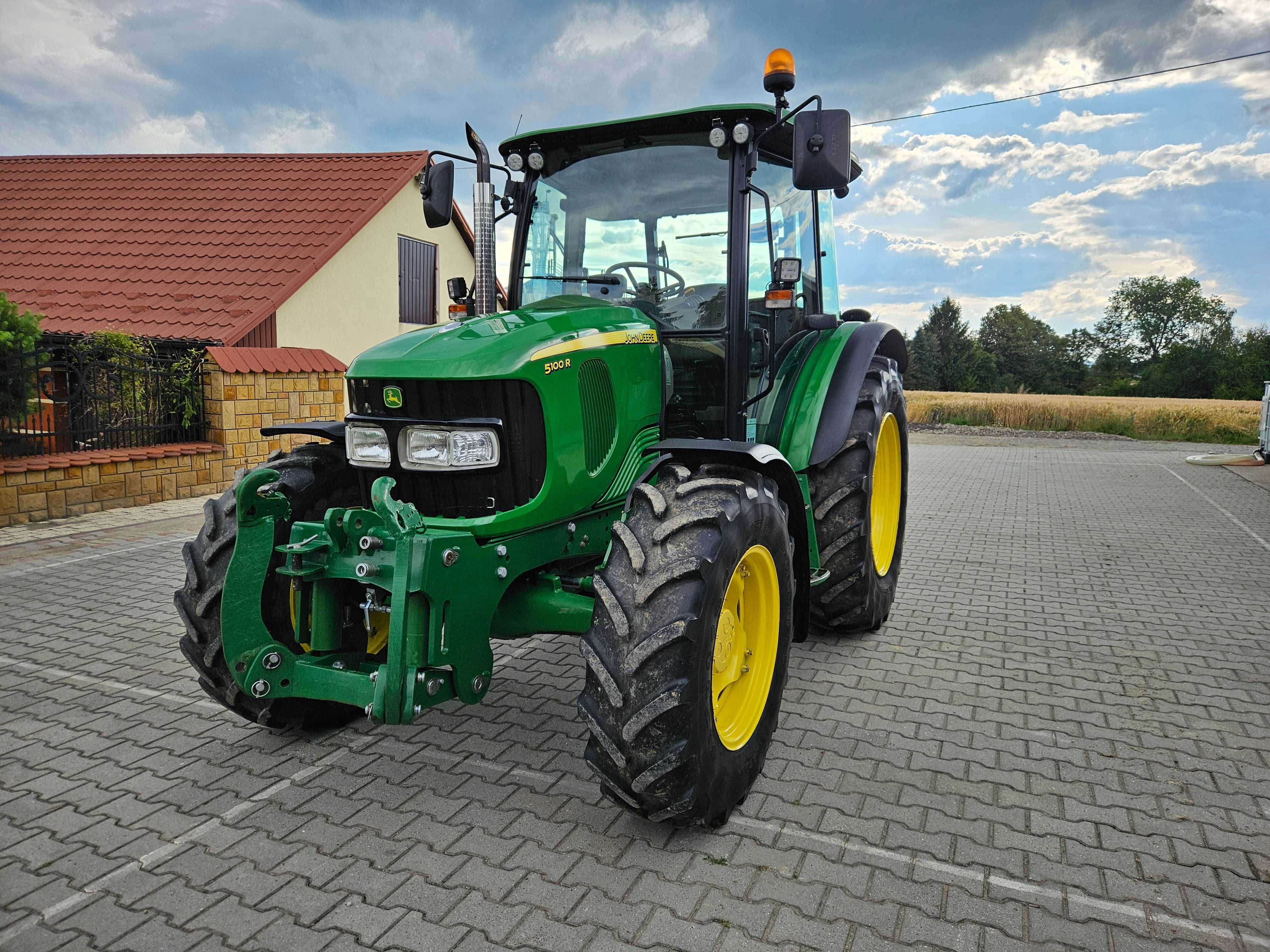 John Deere 5100R