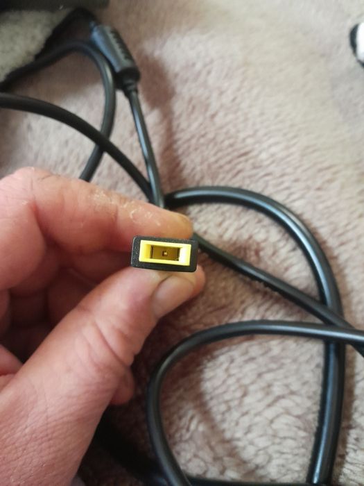 Зарядка для ноутбуків Lenovo