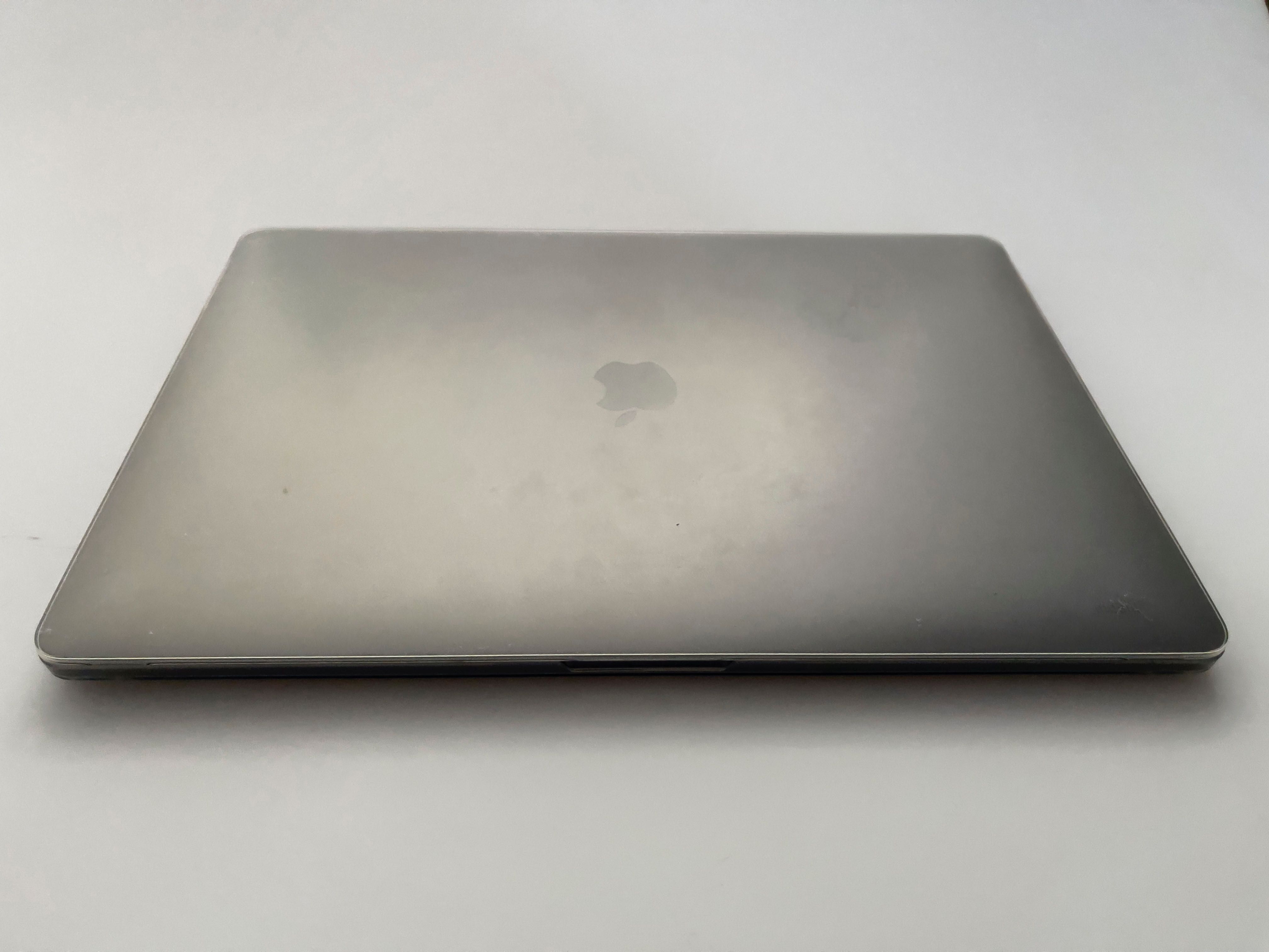 MacBook Pro 15'' 2.6Ghz i7 de 2018 com Touch Bar