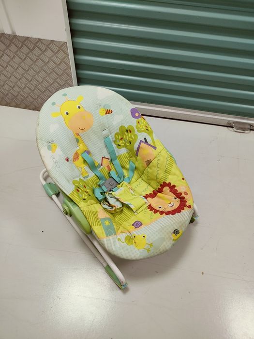 Espreguicadeira bebe como nova.