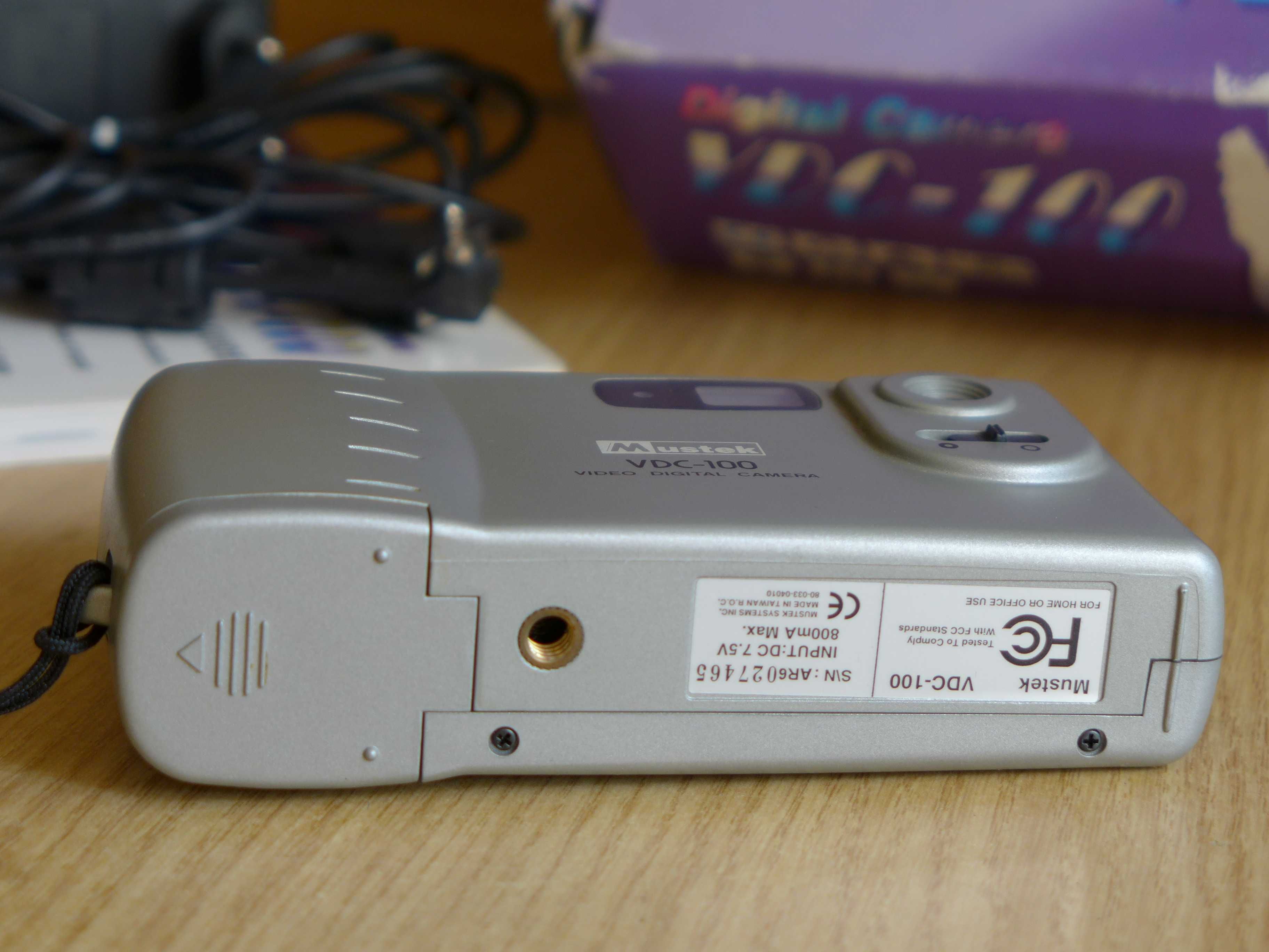 UNIKAT Aparat Mustek VDC-100 Cyfrowy aparat retro stan IGŁA IDEALNY