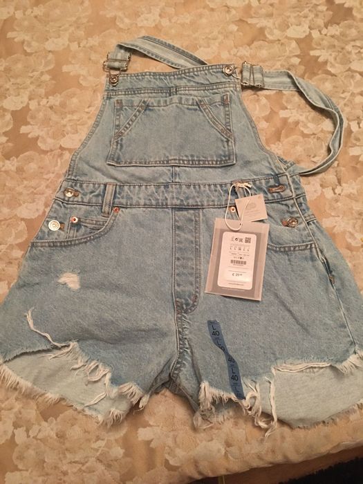 Jardineiras curtas de ganga