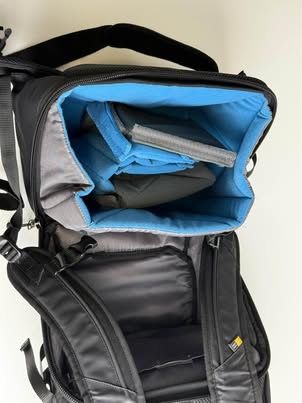 Mochila média CASE LOGIC p/ equipamento fotográfico NOVA