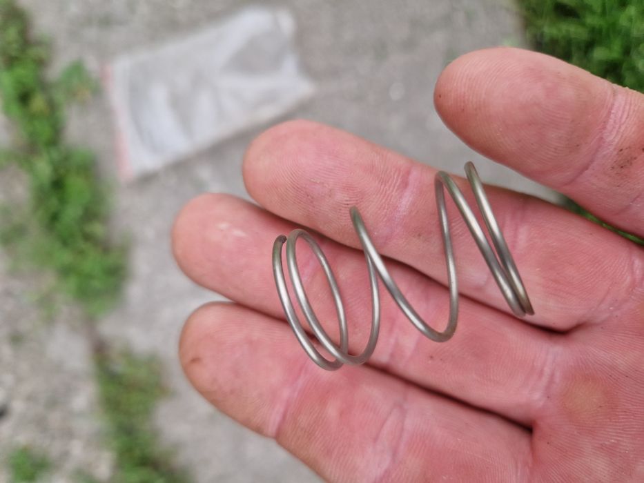 Sprężyny do kosza traper Competition