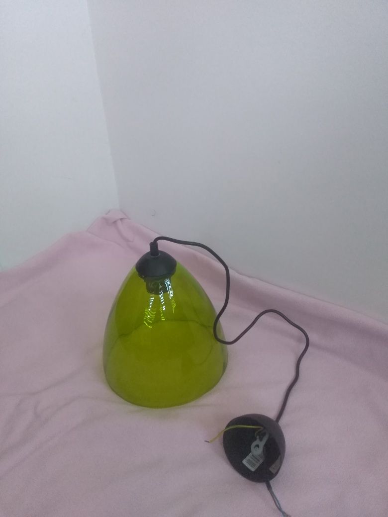 Sprzedam nową lampę sufitowa ze szklanym kloszem