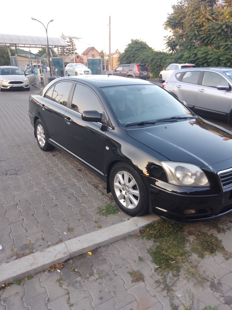 Продам Тойоту Авенсис на автомате