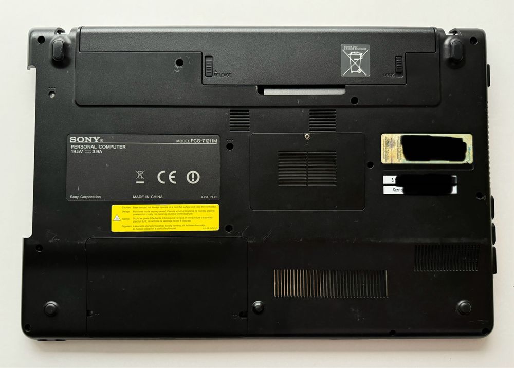 Laptop Sony Vaio | VPCEB3M1E | PCG-71211M | uszkodzony, na części
