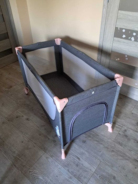 Łóżeczko turystyczne