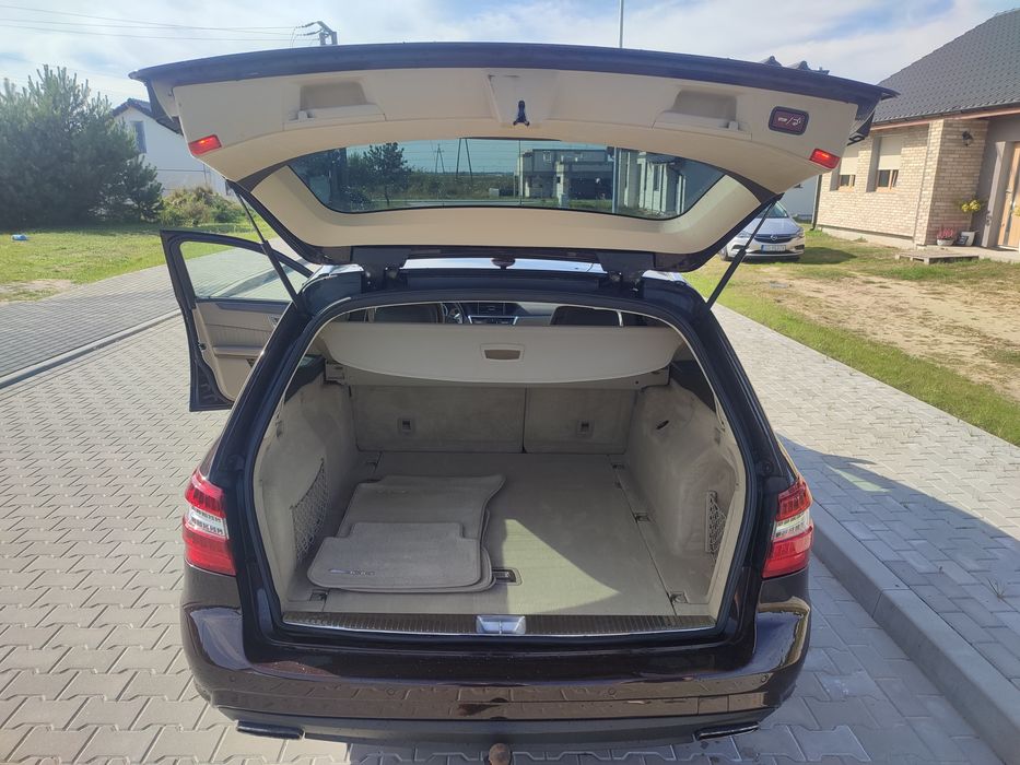 Mercedes E350 V6