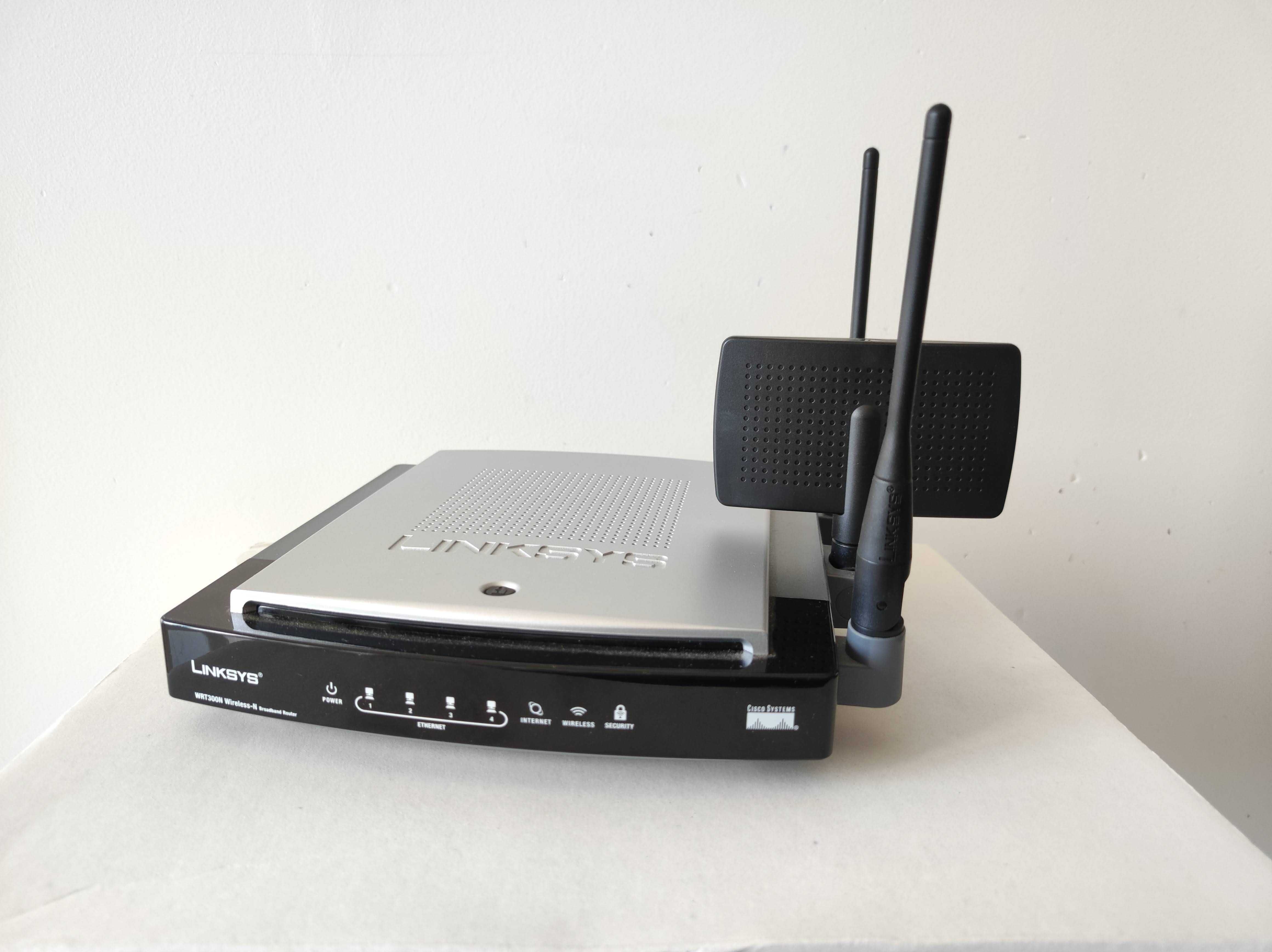 Router Linksys Cisco WRT300N v2 – Wireless-N até 300 Mbps