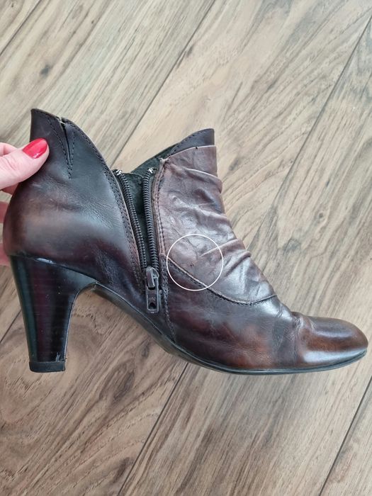 Botki na obcasie Caprice skóra