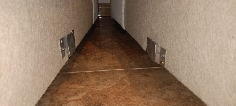 Sofá de sala com chaise long e dois acentos extensíveis