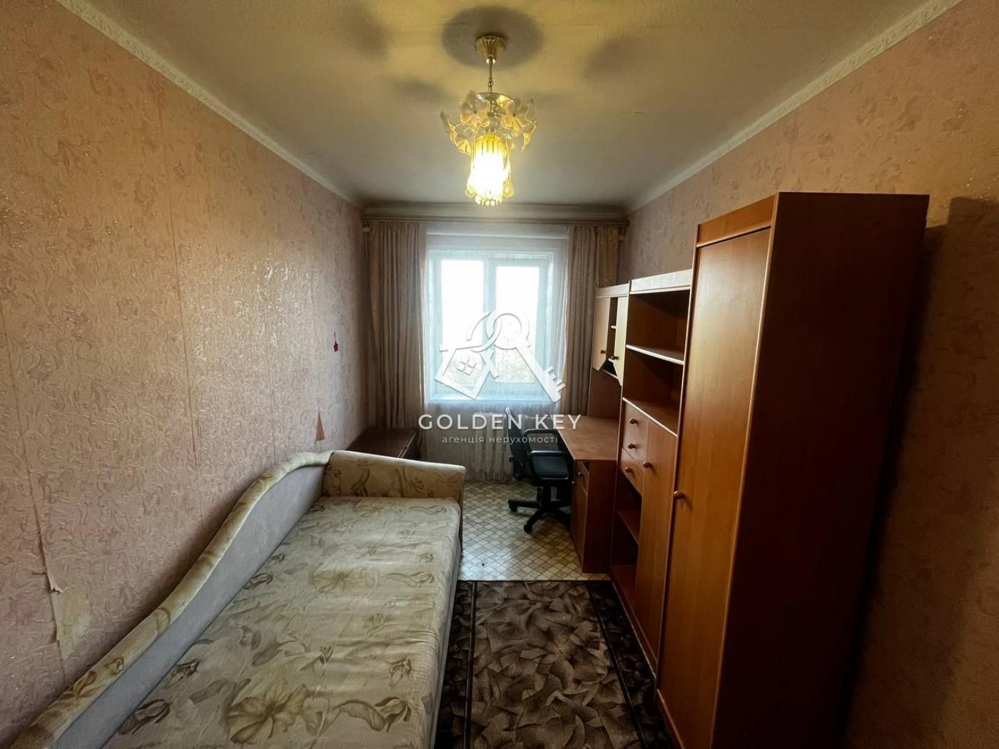 Продаж трикімнатної квартири, Автотехнікум