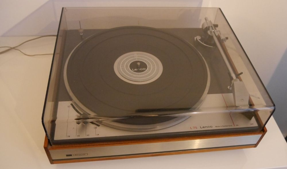Lenco L75 gira discos