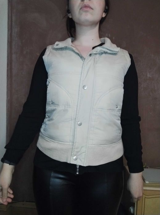 Жилетка демісезон жіноча