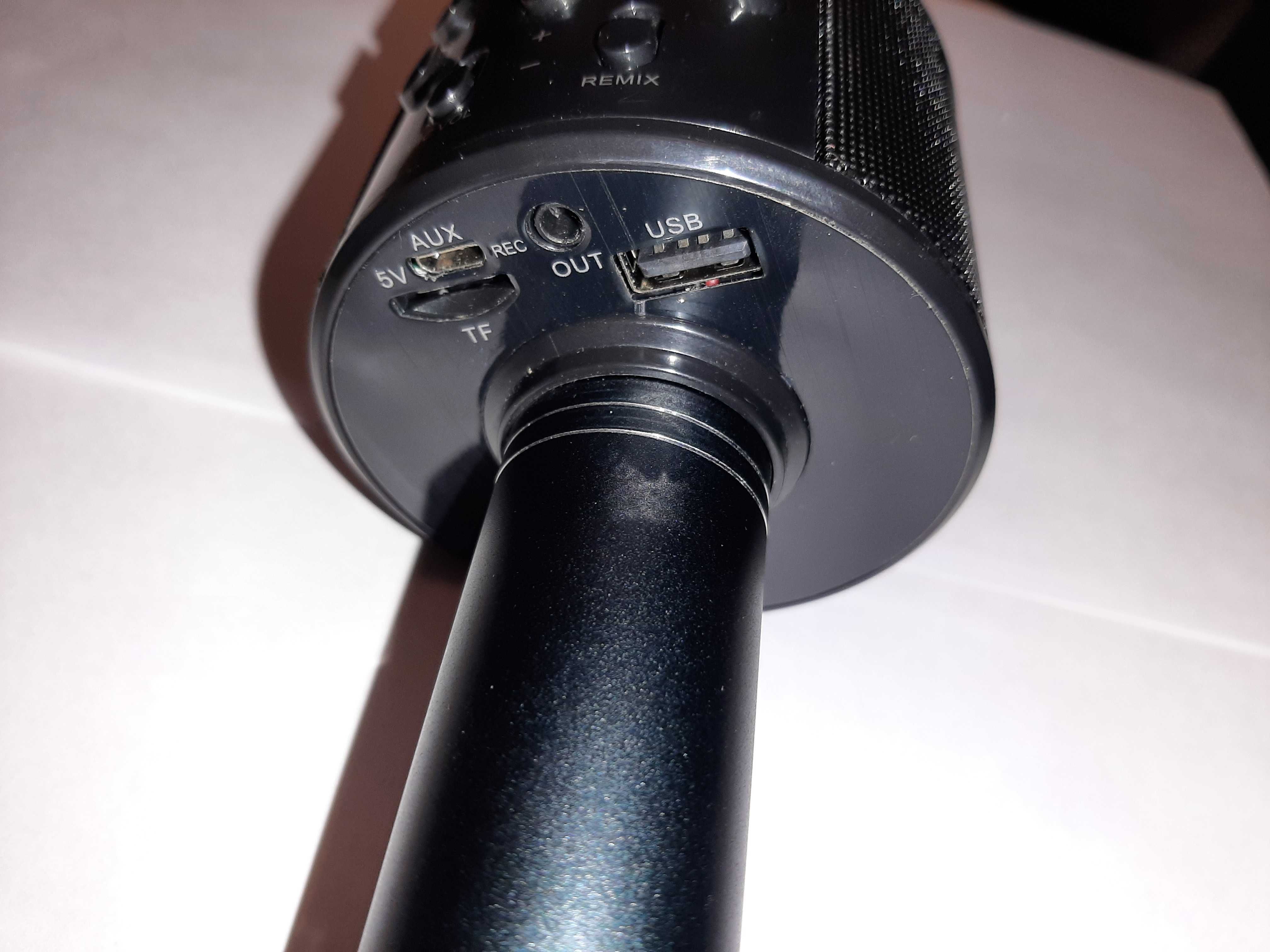 Mikrofon bezprzewodowy z karaoke wbudowany głośnik Bluetooth czarny