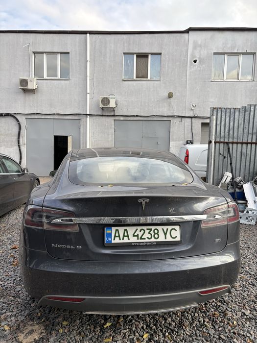 Tesla model s 85 2014