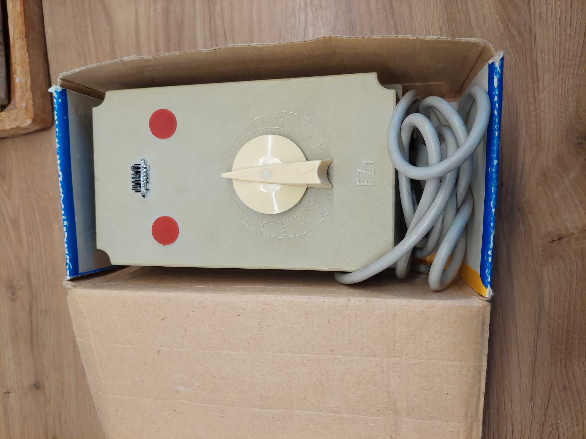 Kolejka elektryczna. Skala H0, TT, N. Zasilacz/transformator FZ1 PIKO.