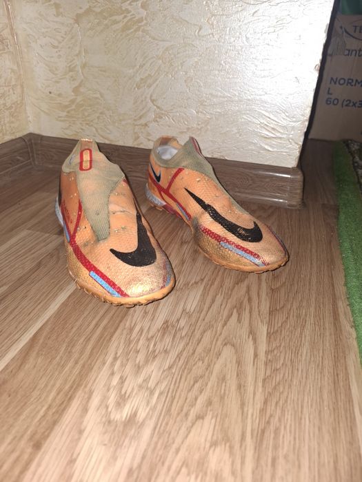 Nike Phantom GT 43 розмір