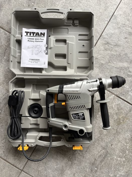 Młotowiertarka młot udarowy Titan TTB653SDS