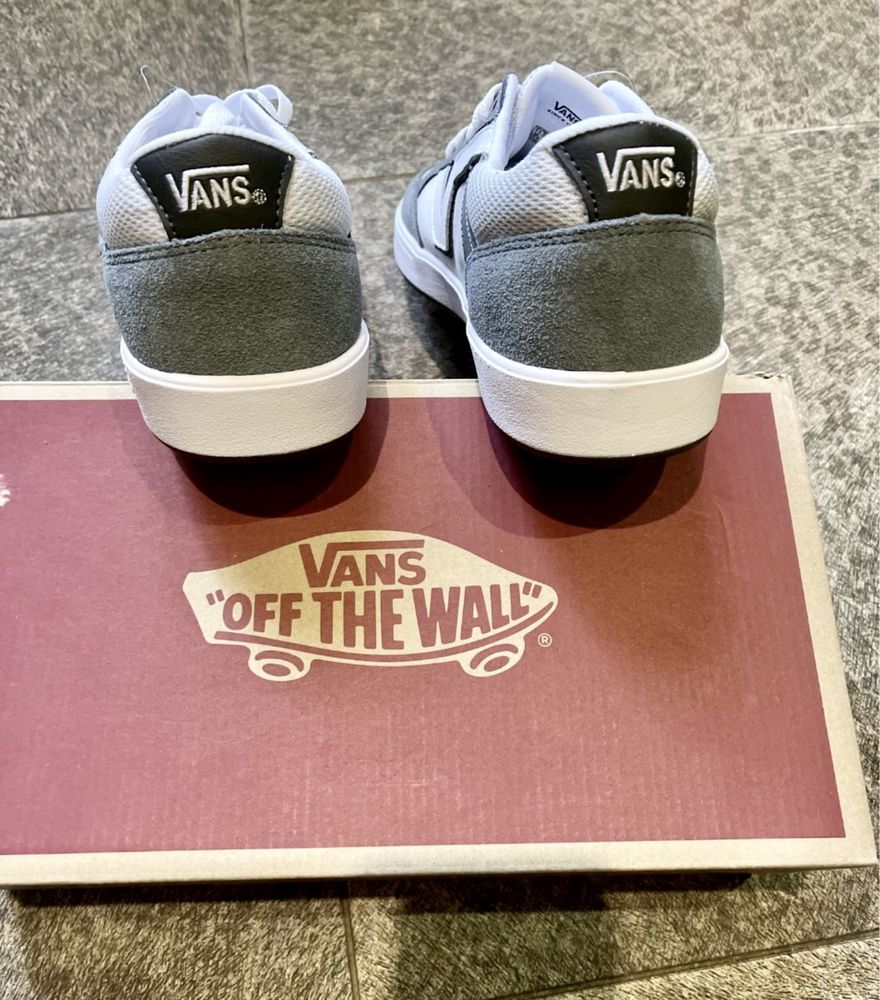 Кросівки кеди нові Vans 45 розмір