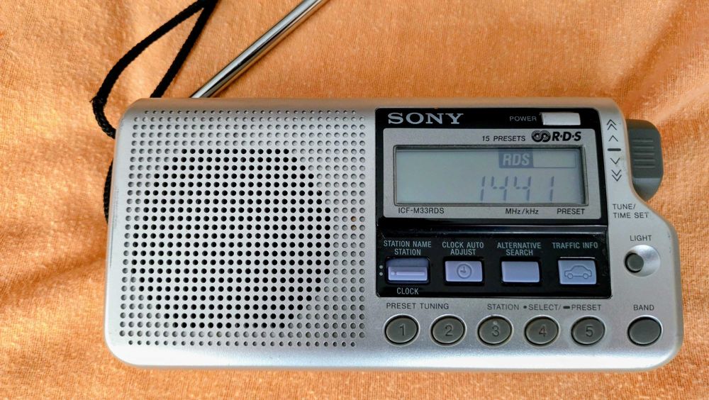 Radio Portatil Sony ICF-M33RDS
