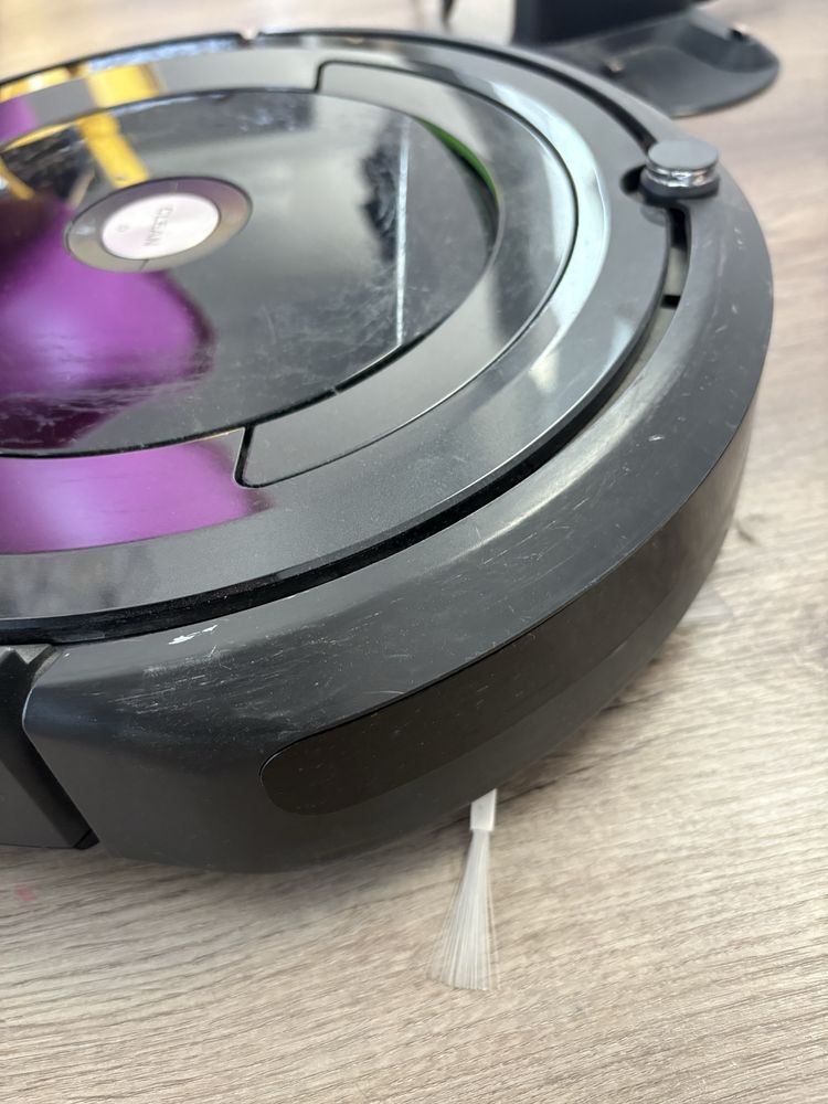 Roomba 696 - avaria