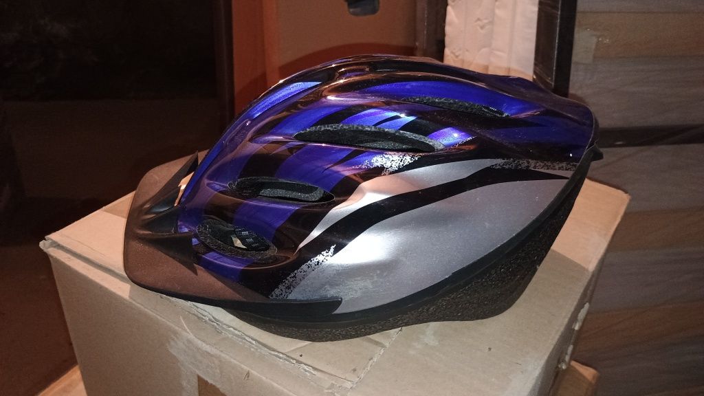 Kask na rower . Rolki