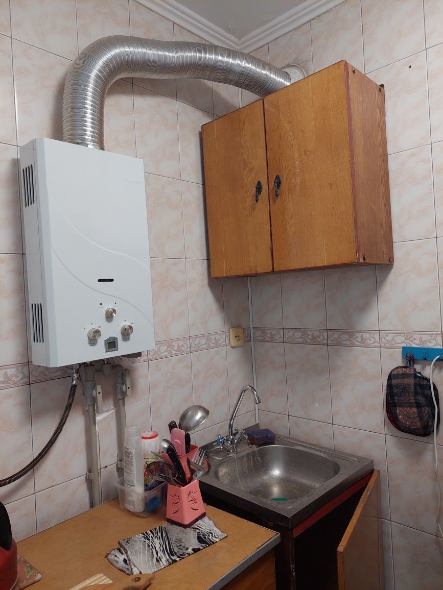 Продам 1к квартиру на Миру 15000$