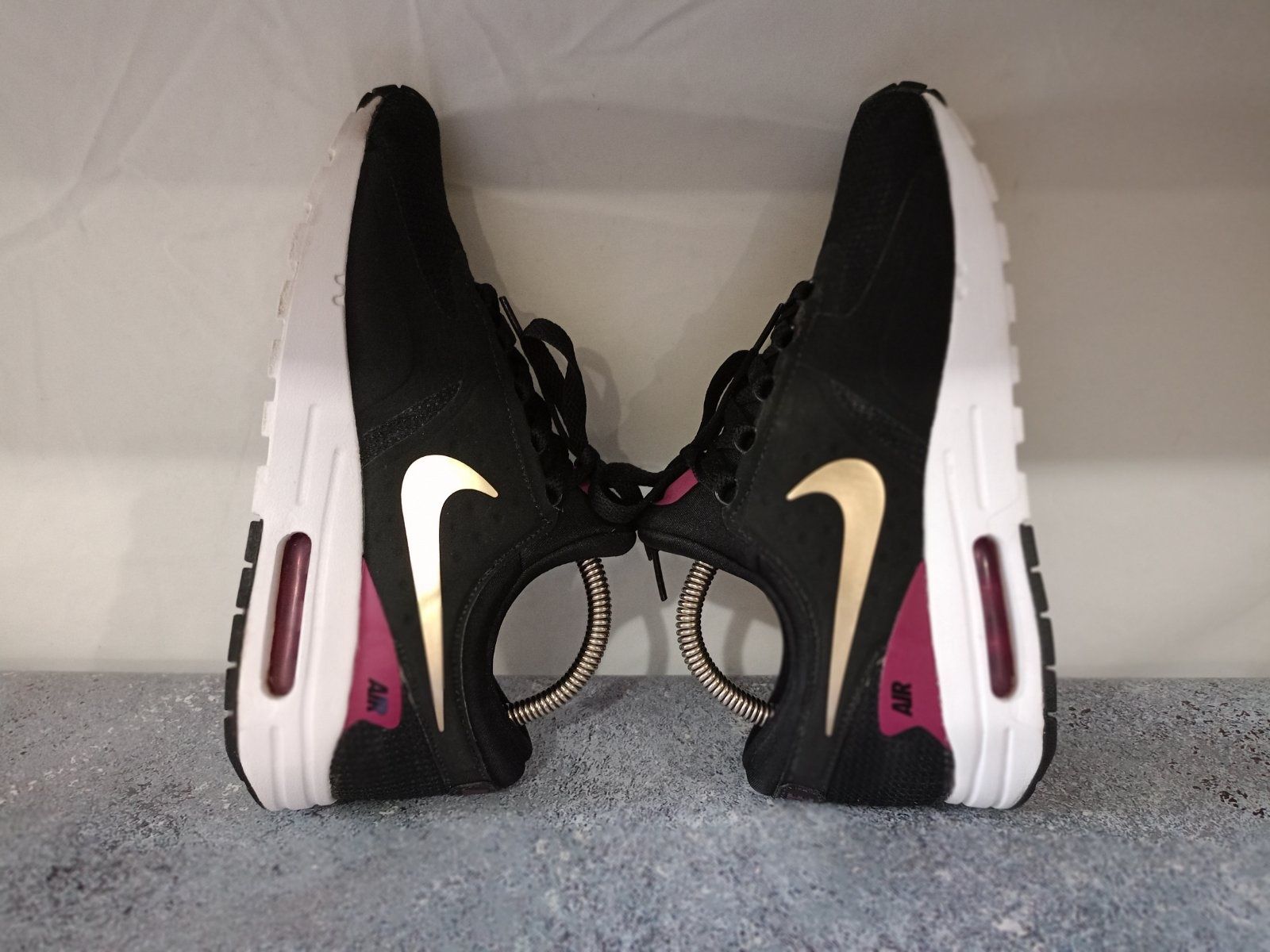 Женские кроссовки Nike Air Max Zero Essential (GS) Идеал 38/24 см
